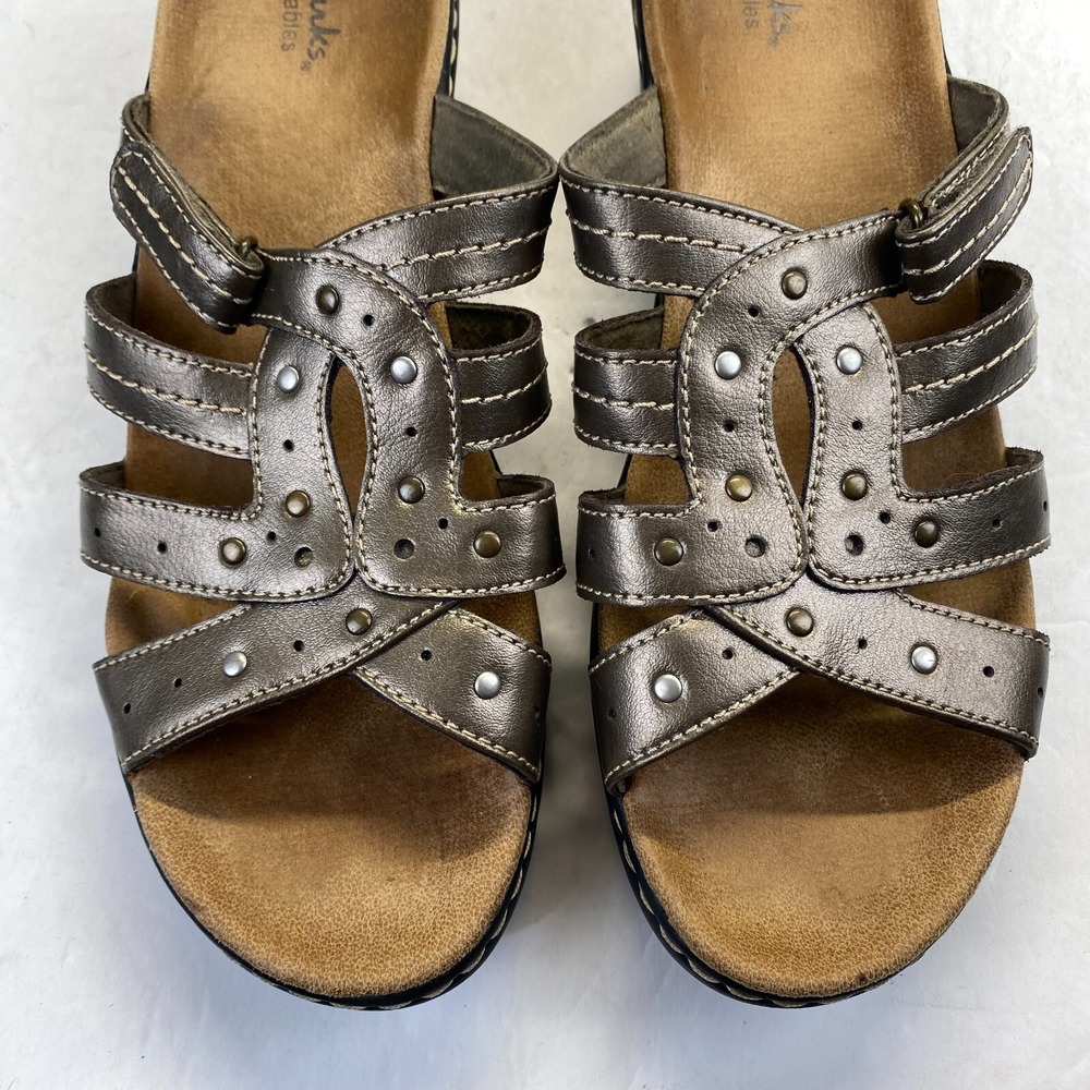 Clarks Bendable Womens Sandals Wedge Slip On Metallic Bronze Strappy Size 10 M - Picture 12 of 12